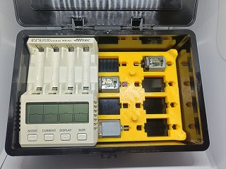 充電器を入れてみる